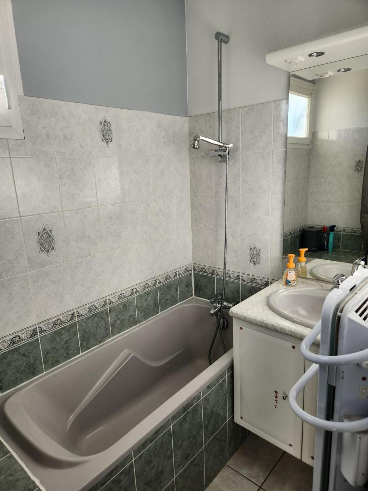 Logement Cosy Au Coeur D'Oradour 外观 照片