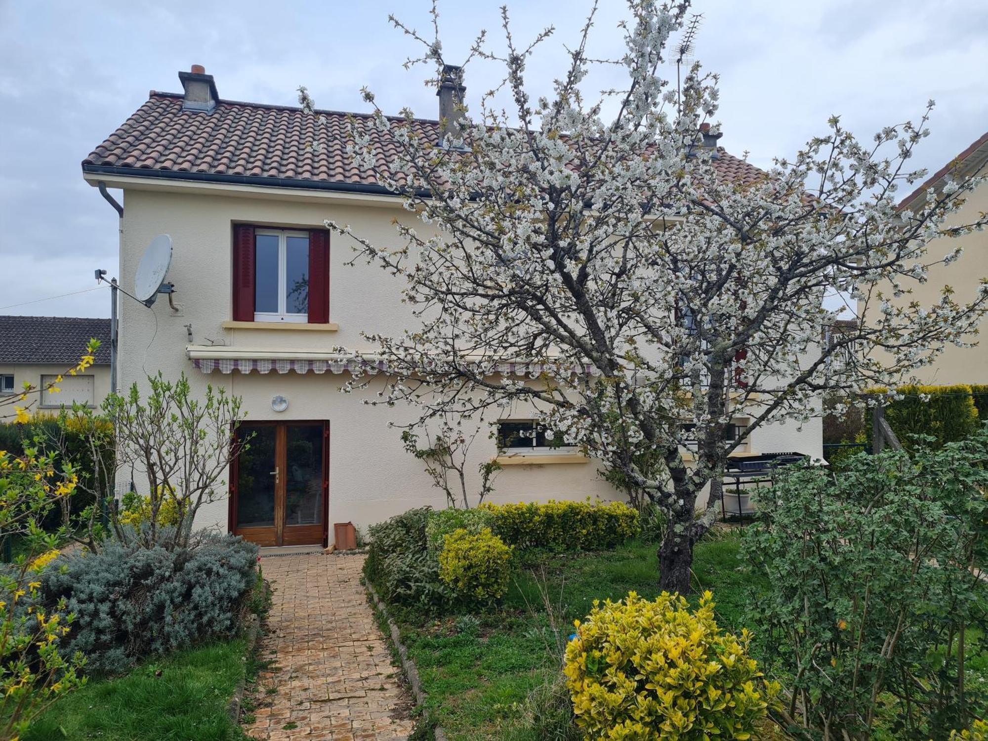 Logement Cosy Au Coeur D'Oradour 外观 照片